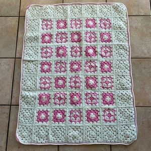 Vintage Handmade Crochet Granny Square Throw Blanket Afghan Cream Pink 40x32